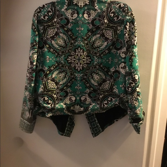 Chico’s Green, Black, White Blazer - Picture 6 of 11